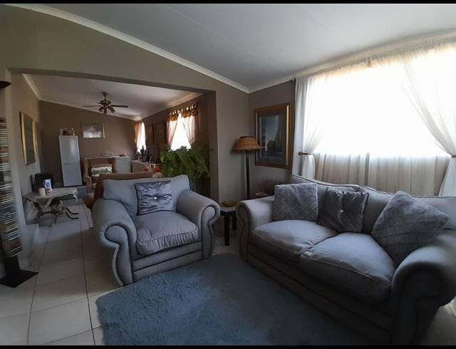 4 BEDROOM HOUSE FOR SALE IN VALHALLA